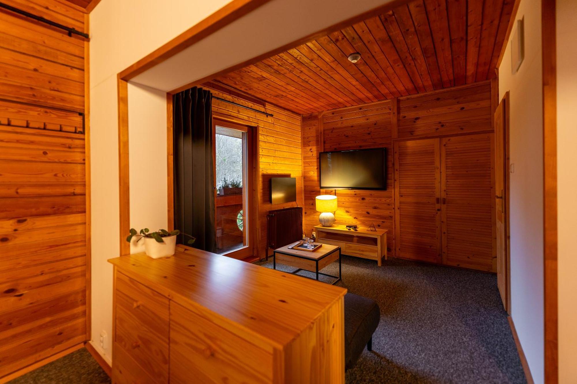 Pension Koliba Komorní Lhotka Habitación foto