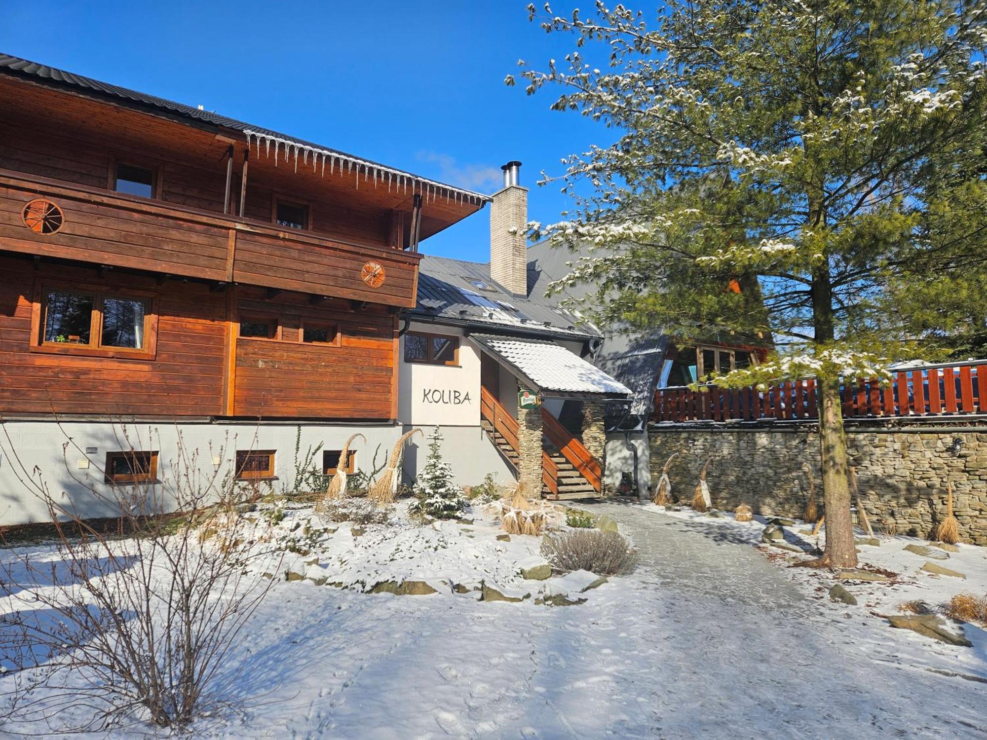Pension Koliba Komorní Lhotka Exterior foto